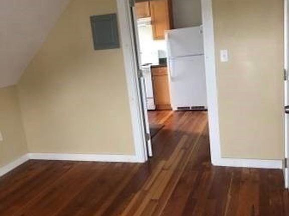 4th image of 188 Belleville Rd APT 3