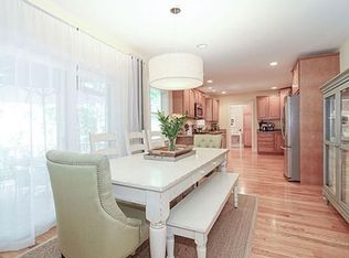 19 Pleasant St, Wellesley, MA 02482