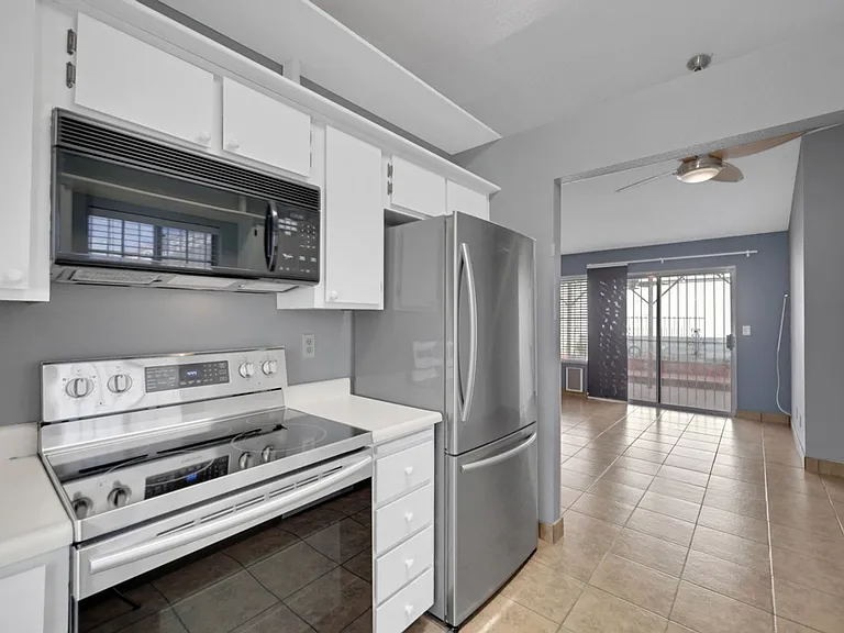 2826 Scotch Heather St — Photo 10