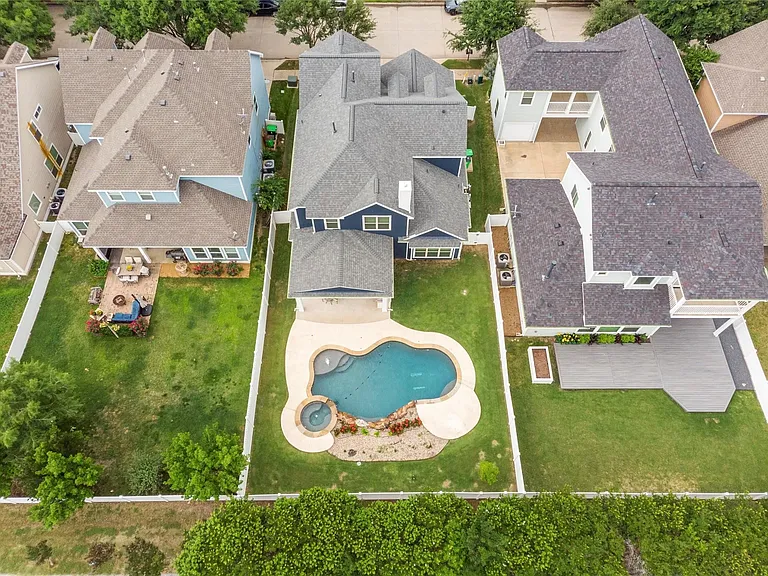 1007 Charleston Ln — Photo 38