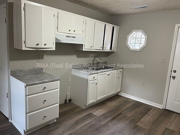 3rd image of 525 E Central Ave
