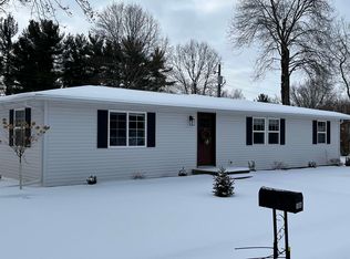 106 W Buckeye St, South Whitley, IN 46787