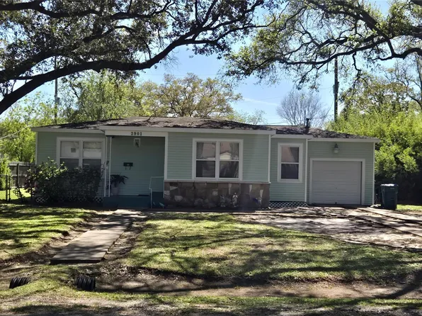 2901 N Houston Dr, La Marque, TX 77568