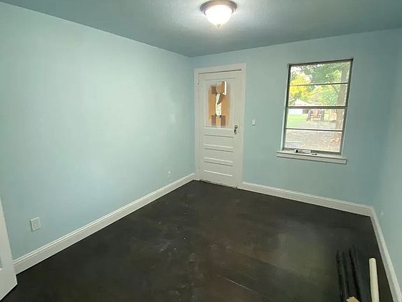 2nd image of 724 Peggs St #B