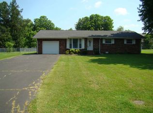 5135 Valley View Dr, Paducah, KY 42001