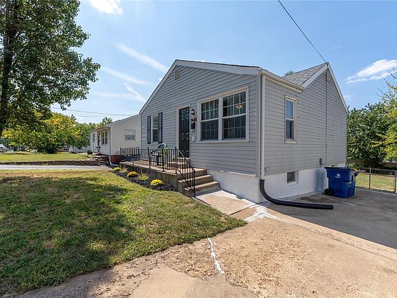 2nd image of 3635 Dixie Dr