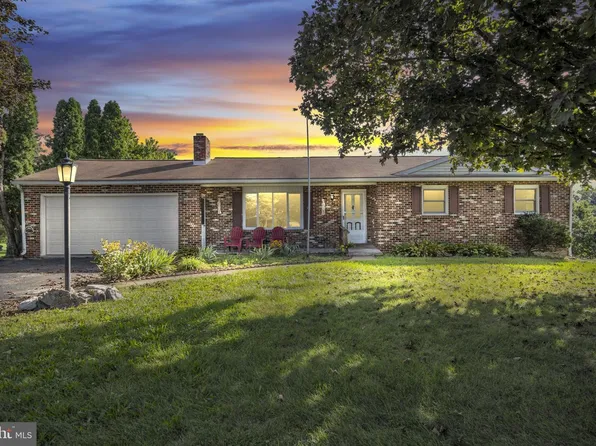 12 Mark Cir, Carlisle, PA 17013