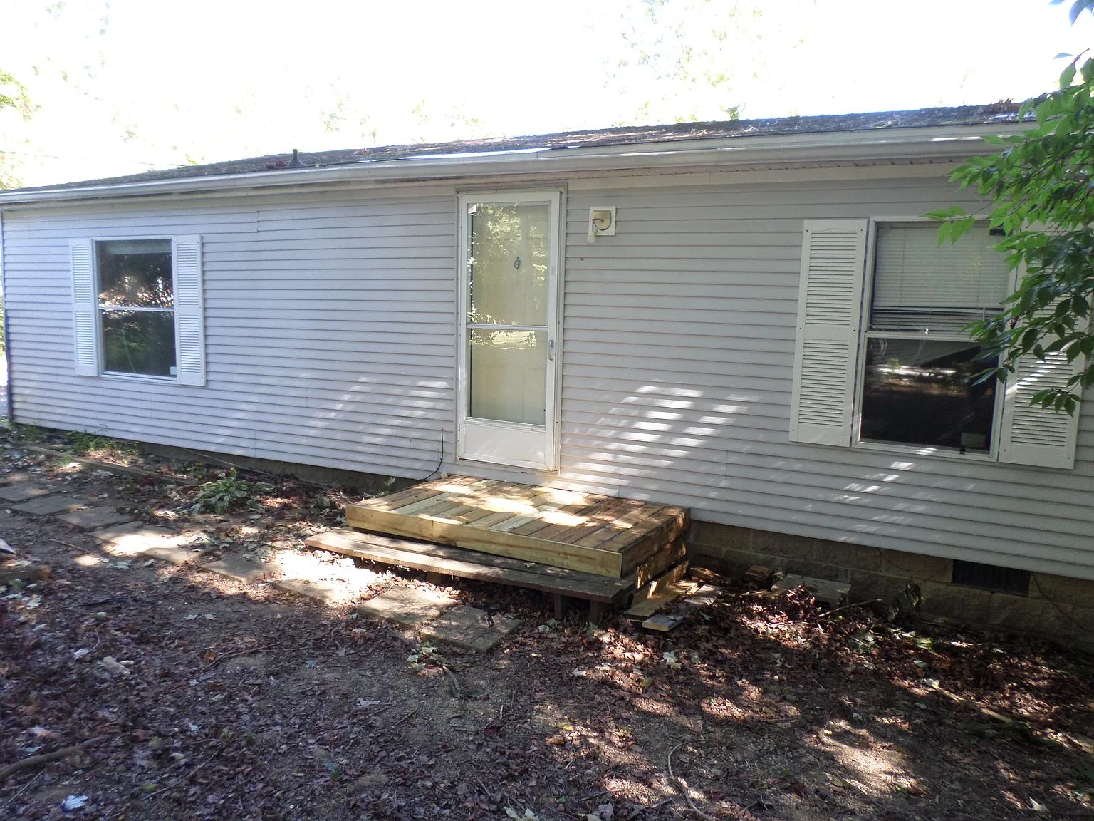 3 bed, 1028 sqft, $1,495 — Photo 1