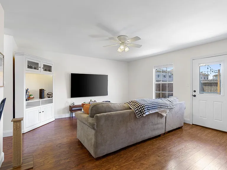 503 Sullivan St NW #F — Photo 15