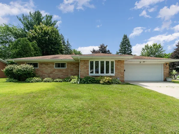 7 Valentine Ct, Saginaw, MI 48638