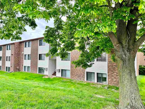 802 Benton Dr APT 14, Iowa City, IA 52246