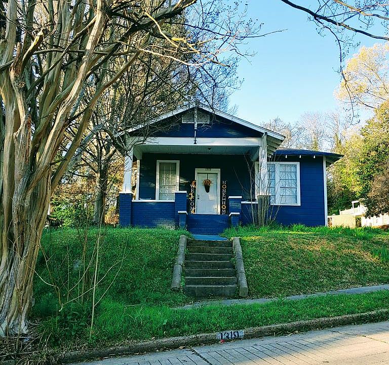 2nd image of 1319 Division St