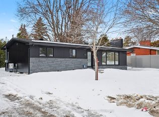 52 Glenridge Rd #2, Ottawa, ON K2G2Z7