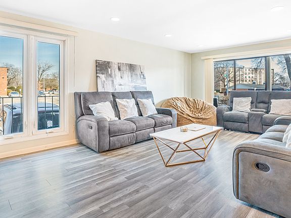 4th image of 9800 S Karlov Ave #1-B