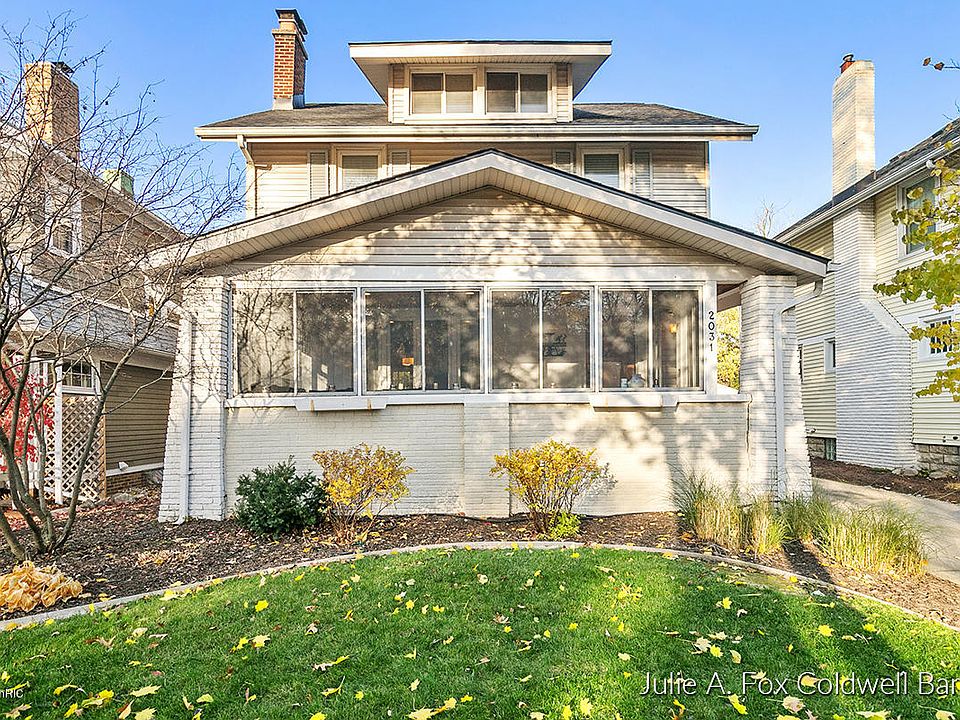 1st image of 2031 Wealthy St SE