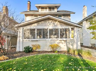 2031 Wealthy St SE, East Grand Rapids, MI 49506