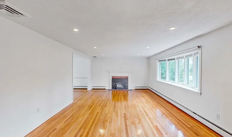 57 Spy Pond Ln — Photo 3