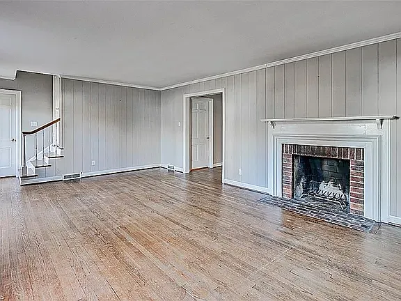 1402 Roanoke Dr — Photo 10