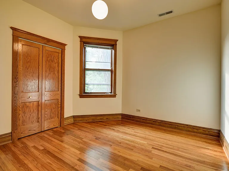 3920 N Janssen Ave #3 — Photo 7