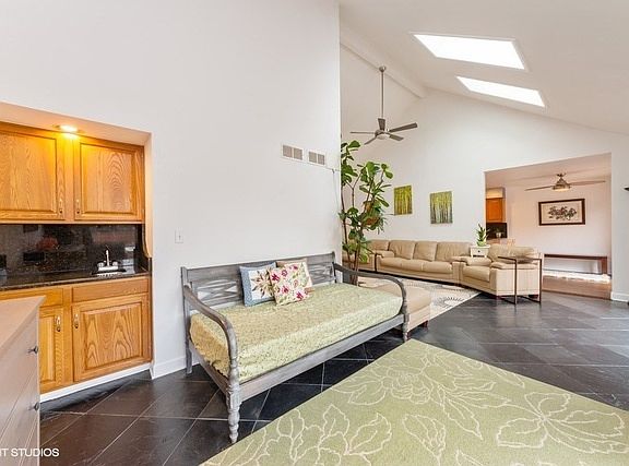 4th image of 4109 Picardy Dr