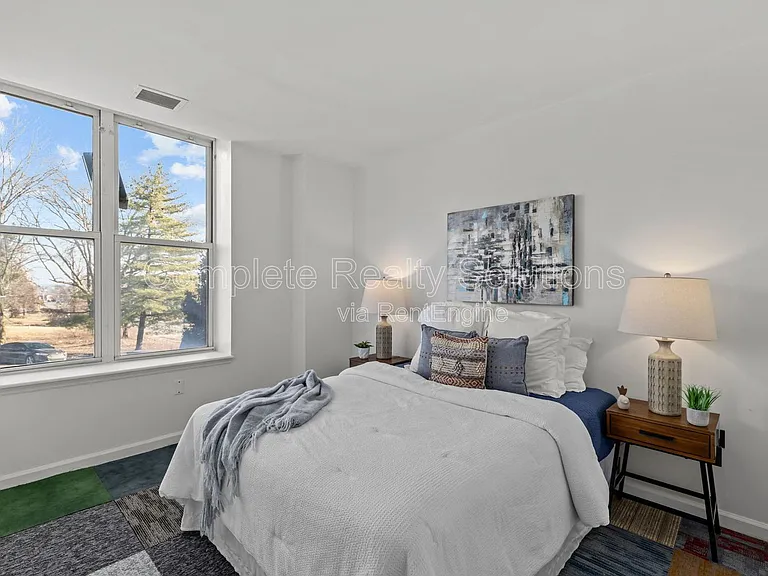 Riverview Apartments — Photo 16