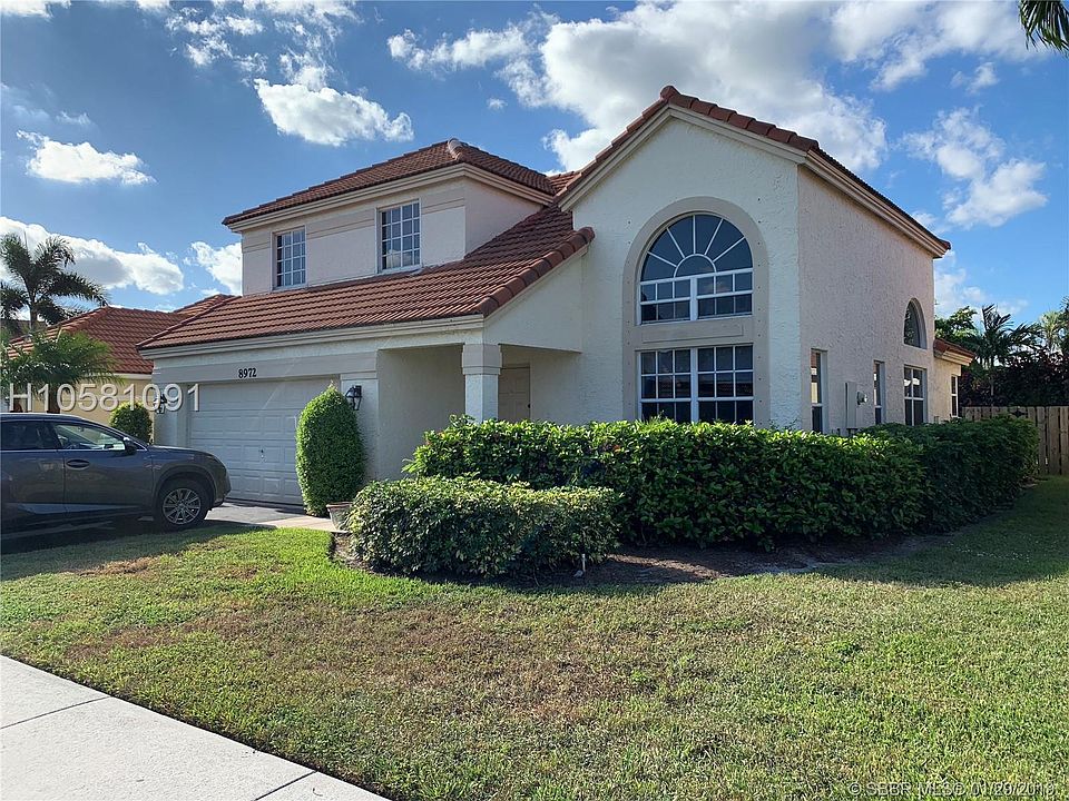 1st image of 8972 Lake Park Cir S