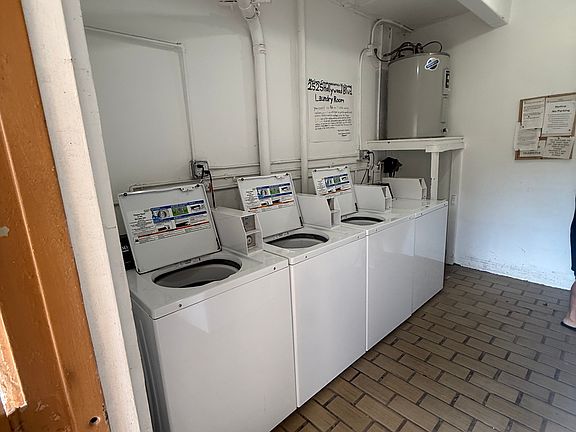 5th image of 2525 Hollywood Blvd APT 221