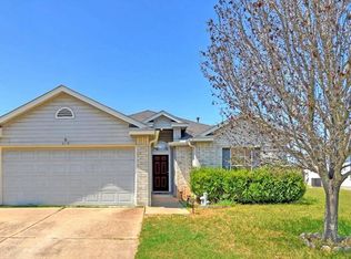 219 Summerside Ave, Lockhart, TX 78644