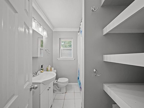 4th image of 4040 San Felipe St APT 106