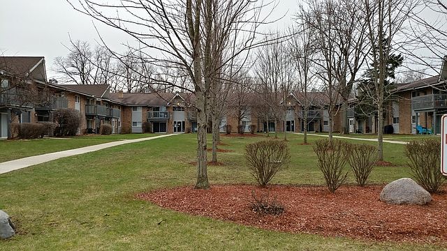 1st image of 16W585 Mockingbird Ln APT 107