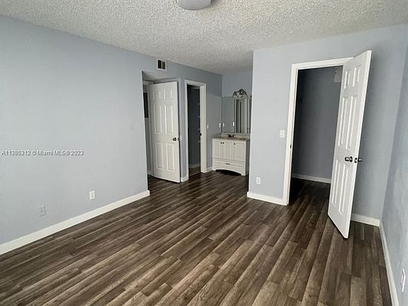 5th image of 13060 Vista Isles Dr APT 221