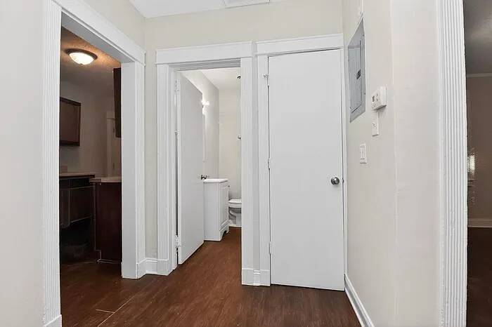 420 Plymouth Ave — Photo 11