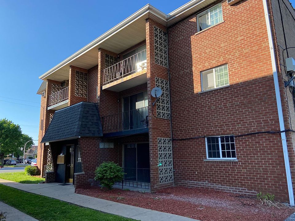 1st image of 4801 S Archer Ave APT 1NE