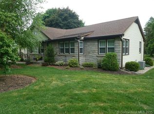 12 Elizabeth St, Ellington, CT 06029
