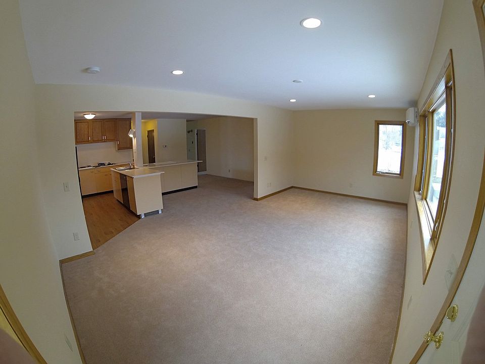 2nd image of 487 Rushmore Ln