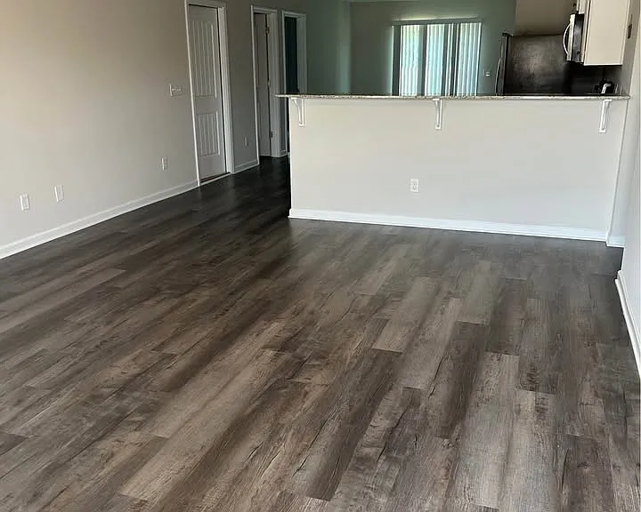 977 Madrid Ct — Photo 3
