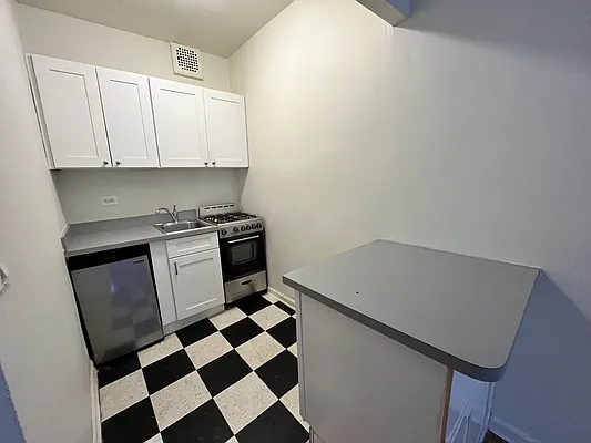 Rented by Compass | media 16