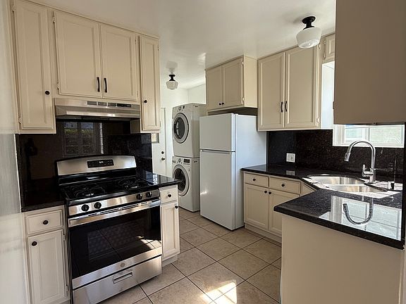 5th image of 5854 Arlington Ave