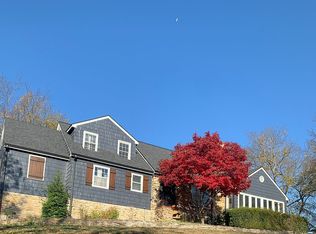 350 Terrace Trl W, Lenexa, KS 66217