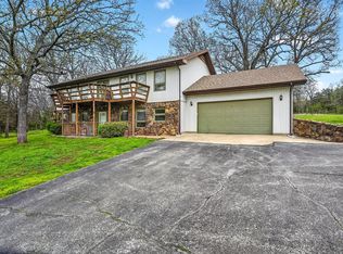 3369 E Foxtail Ln, Springfield, MO 65803