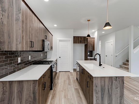 6th image of this home