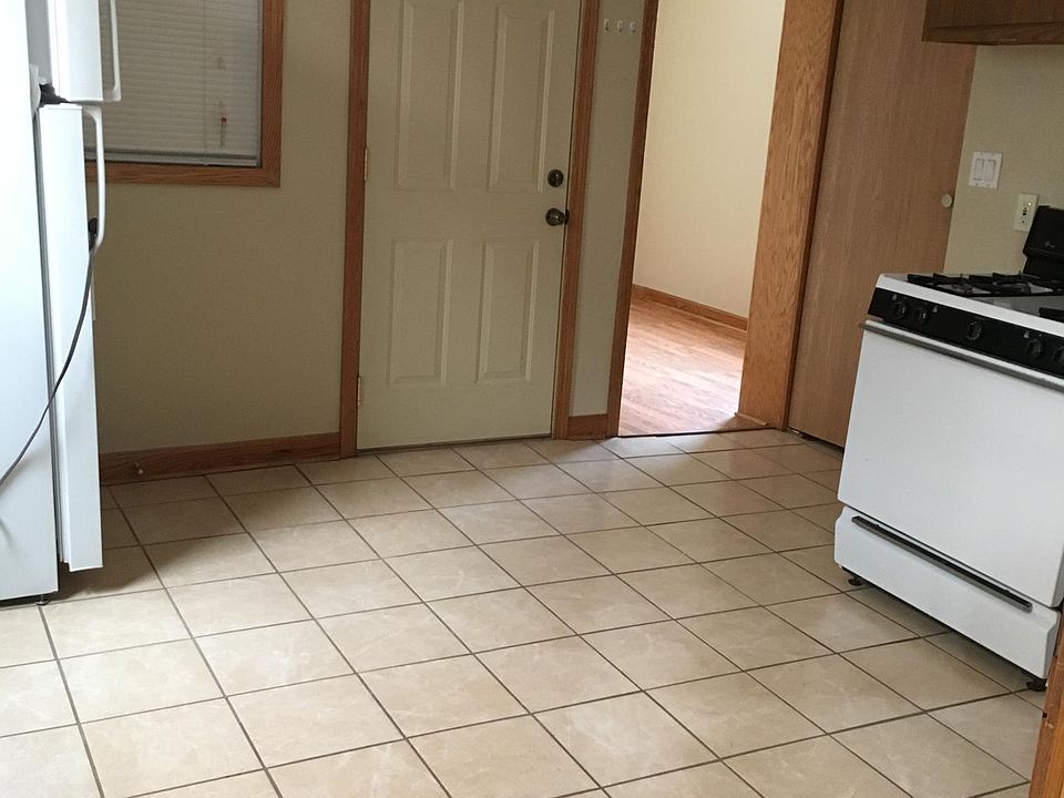 2nd image of 731 W 16th St