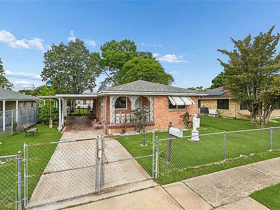 3rd image of 2336 Plaza Dr