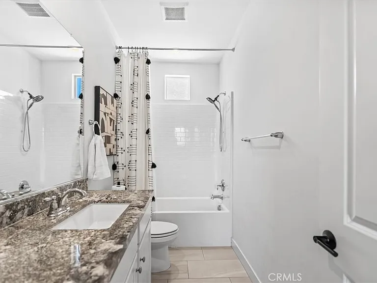 634 Daniel Freeman Cir — Photo 35