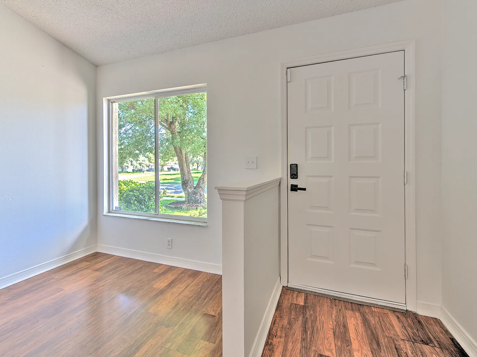 3 bed, 1112 sqft, $2,000 — Photo 4