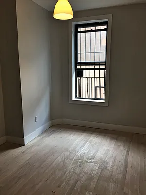 Rented by EXR | media 2