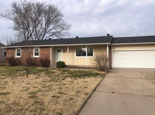 1645 N Timberline Dr, Rose Hill, KS 67133