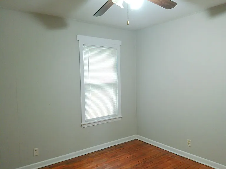 4938 Jean St — Photo 7