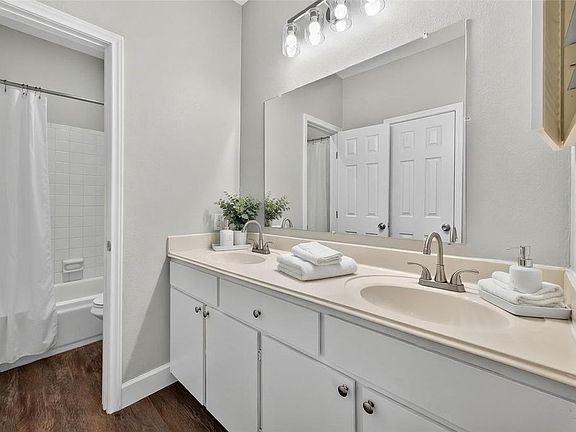 5th image of 9707 Richmond Ave APT 75
