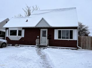 1406 1st Ave W, Williston, ND 58801